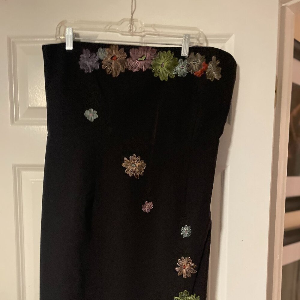 Little black dress with embroidery